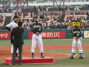 東日本大震災復興支援 巨人VS阪神OB戦』- TOYOTA Athlete Beat 東日本大震災復興支援 巨人VS阪神OB戦』- TOYOTA Athlete Beat